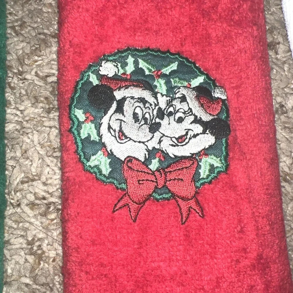Lot‎ Of 6 Mickey Minnie Mouse Christmas Embroidered Vintage Fingertip Towels